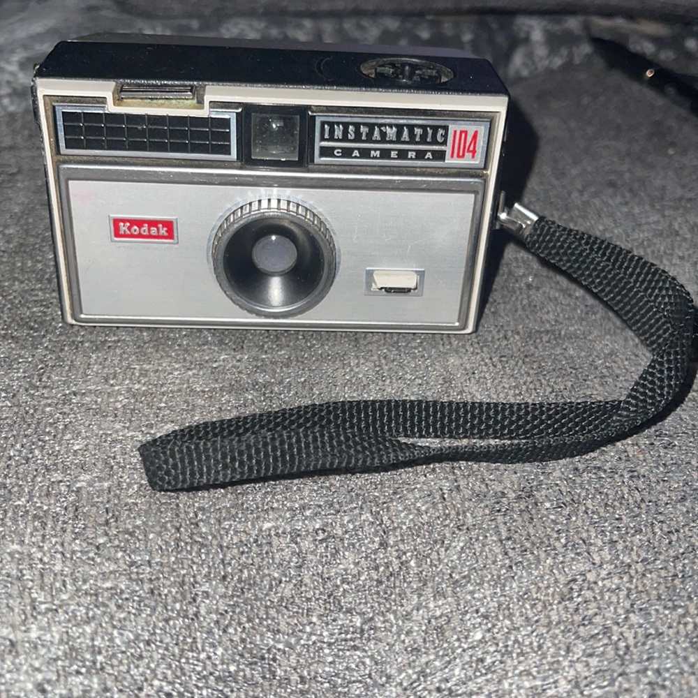 Vintage Kodak Instamatic 104 Camera